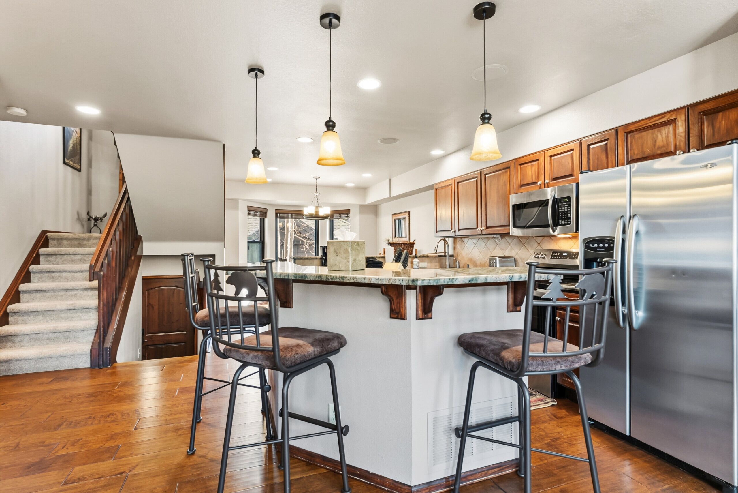 Kylskåp, mikrovågsugn, ugn och diskmaskin