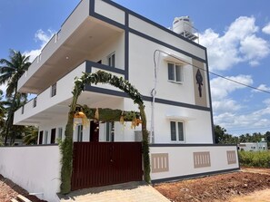 واجهة المنشأة