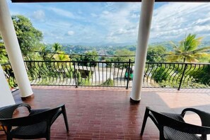 Unclassified image, 5 of 12, button - Villa Avora Ridge (Kandy)