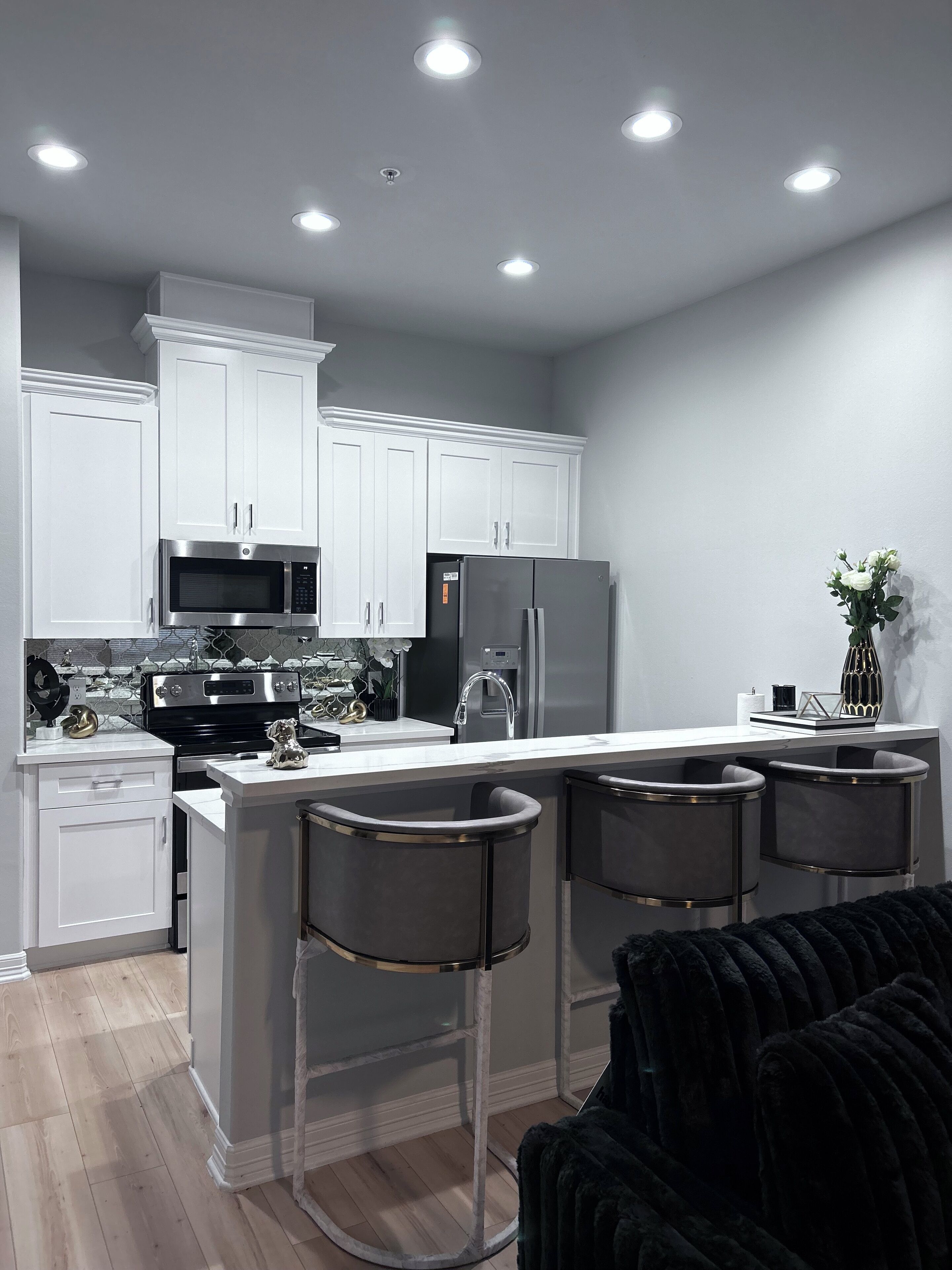 Micro-ondas, fogão, cooktop, lava-louças