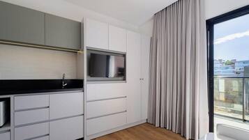 Basic Studio | Living area