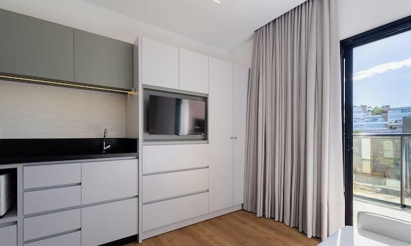 Basic Studio | Living area