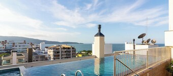 Apartments in a Building With a Pool, 180m From the Beach in Bombinhas - Sfrs