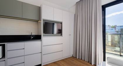 Apartments in a Building With a Pool, 180m From the Beach in Bombinhas - Sfrs