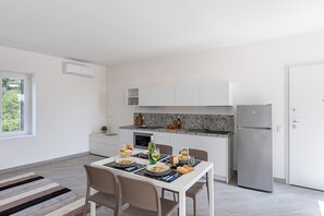 Fridge, microwave, oven, dishwasher