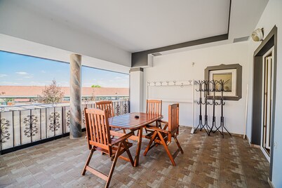 Comfortable Apartment with Terrace at Siva Čaplja