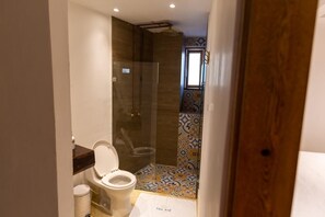 Studio – comfort, fjellutsikt | Bad | Toalettartikler (inkludert), håndklær, såpe og sjampo