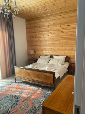 3 chambres, accĂšs Ă Internet, literie fournie