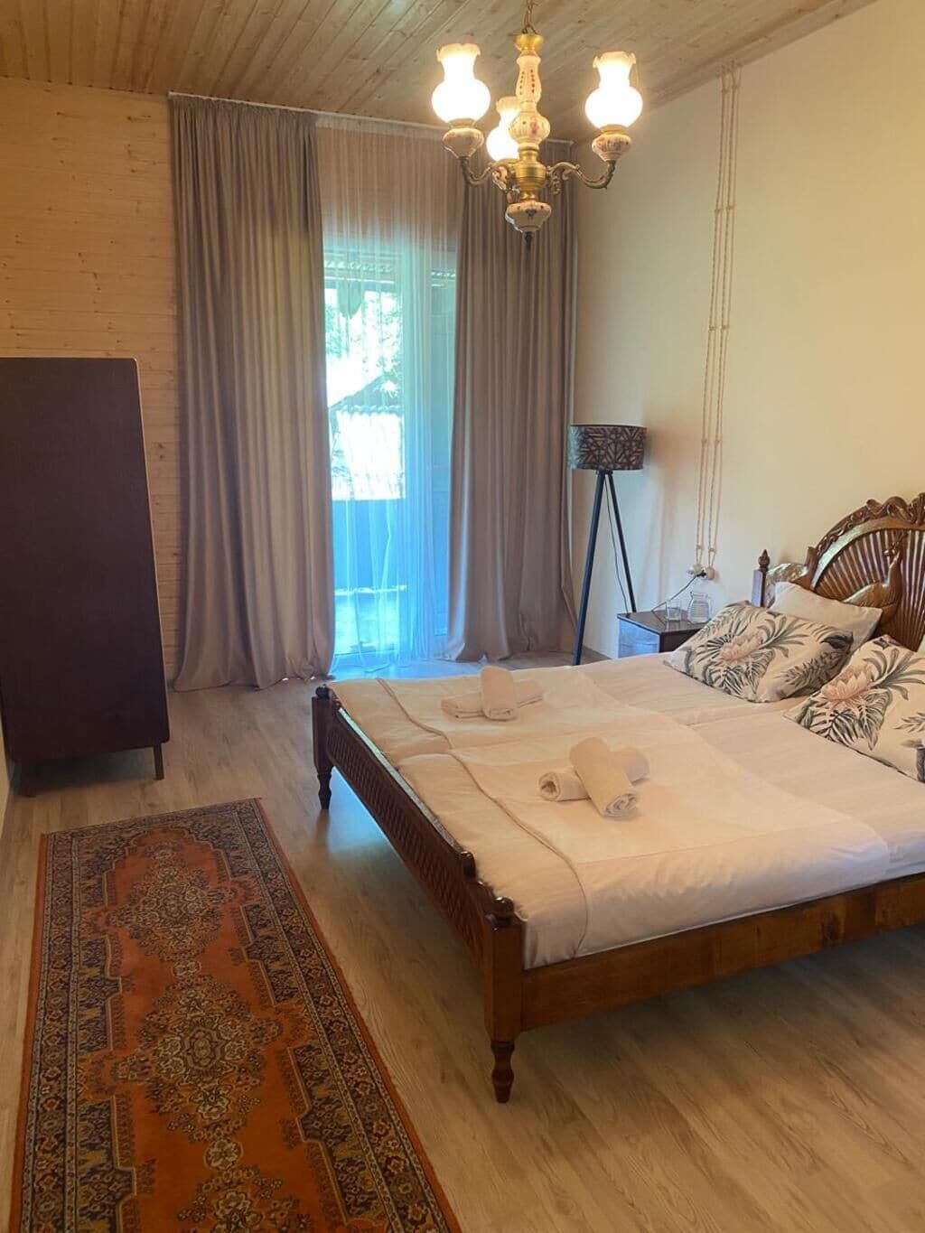 3 habitaciones, internet y ropa de cama 