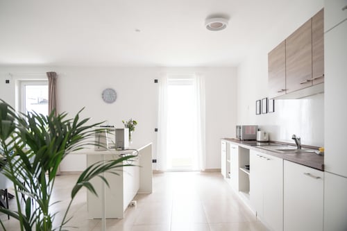 Zentral | für 6 | frei Parken | Terasse| nähe Uniklinik