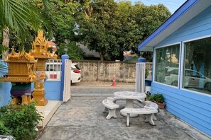 Unclassified image, 2 of 9, button - D Heart Homestay (Bangkok)