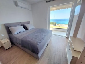 4 chambres, fer et planche à repasser, Wi-Fi gratuit, draps fournis