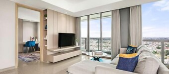 Fairview House - Luxstay near Airport