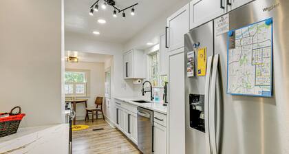 6 Mi to Arrowhead Stadium: Charming Home w/ Porch!