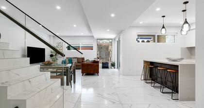 Spacious Lidcombe Lux mins to Sydney Olympic Park