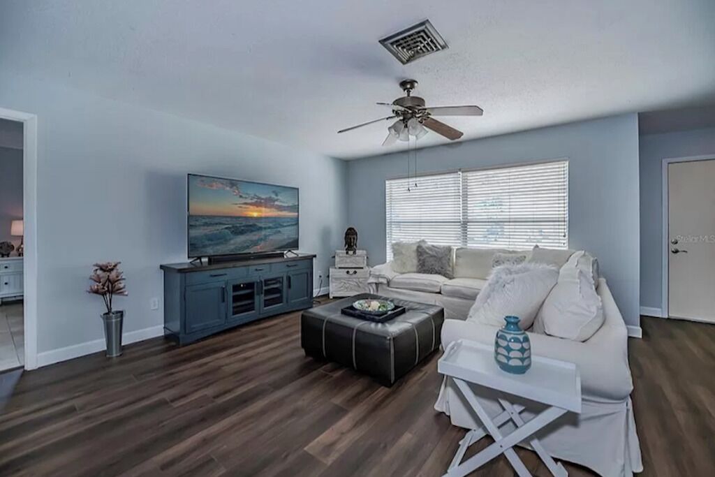 Smart TV, stereo, printers