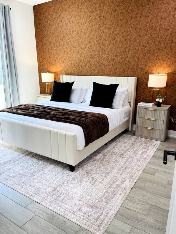 Desk, iron/ironing board, WiFi, bed sheets