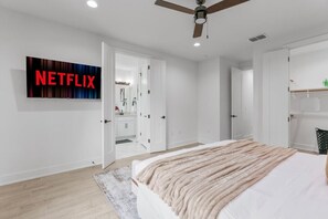 Desk, iron/ironing board, WiFi, bed sheets