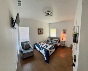 3 bedrooms, Internet