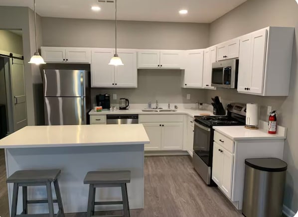 Microwave, oven, stovetop, dishwasher