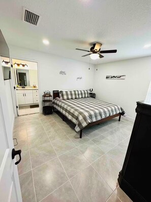 4 chambres, fer et planche à repasser, Wi-Fi, draps fournis