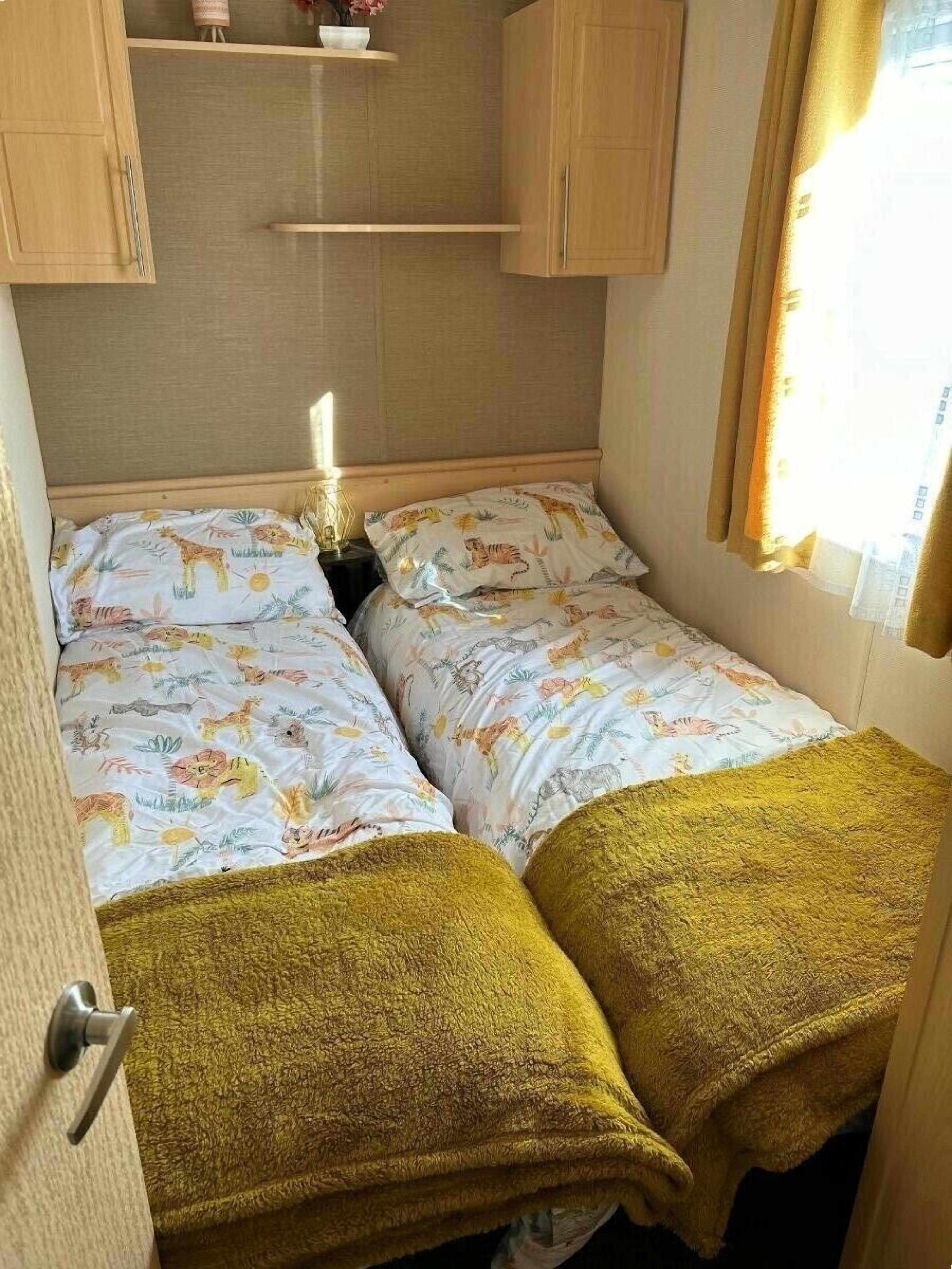 4 bedrooms, individually decorated, individually furnished, free WiFi