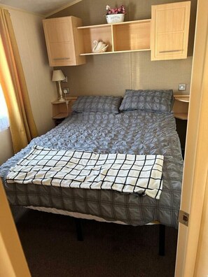 4 Schlafzimmer, individuell dekoriert, individuell eingerichtet