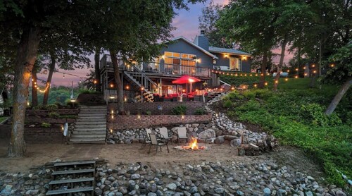 Spacious 3-bedroom year around Cabin near Detroit Lakes on Scenic Pelican Lake