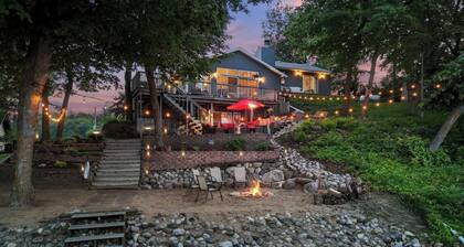 Spacious 3-bedroom year around Cabin near Detroit Lakes on Scenic Pelican Lake