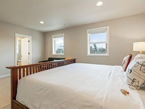 3 bedrooms, WiFi, bed sheets