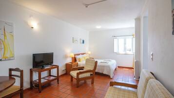 Studio | Soundproofing, free WiFi