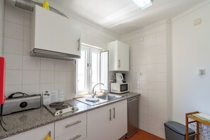 สตูดิโอ | ครัวส่วนตัว | ตู้เย็นเล็ก, ไมโครเวฟ, เครื่องครัว/จาน/ช้อนส้อม