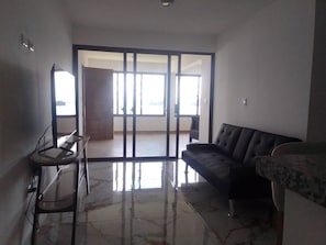 Casa, 3 habitaciones, accesible para personas con discapacidad | Sala de estar