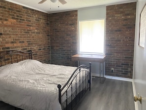 4 bedrooms, free WiFi, bed sheets