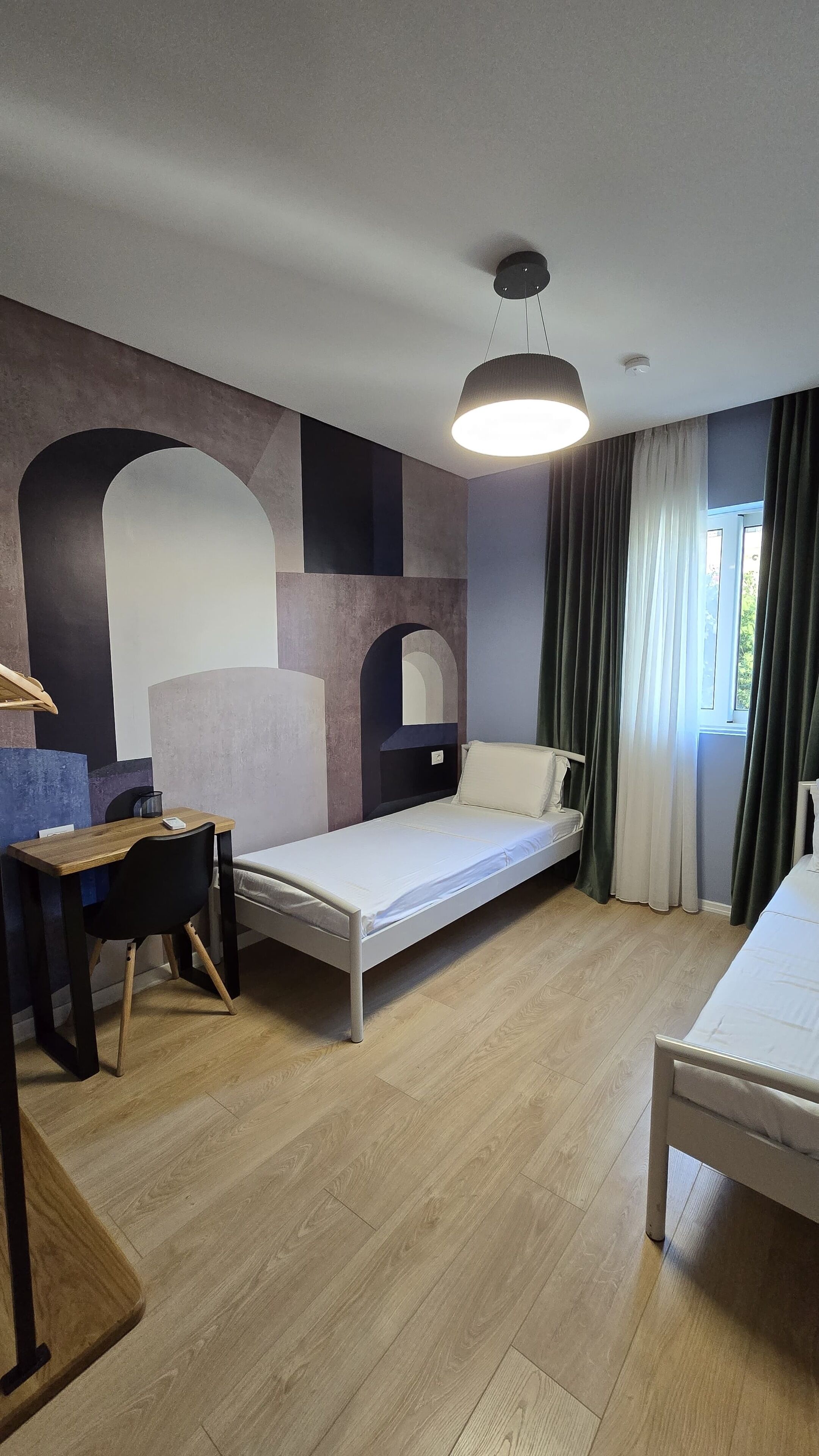 2 makuuhuonetta, silitysrauta/-lauta, ilmainen Wi-Fi