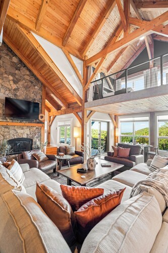 Fully Loaded 8BR in Wintergreen! Sleeps 23