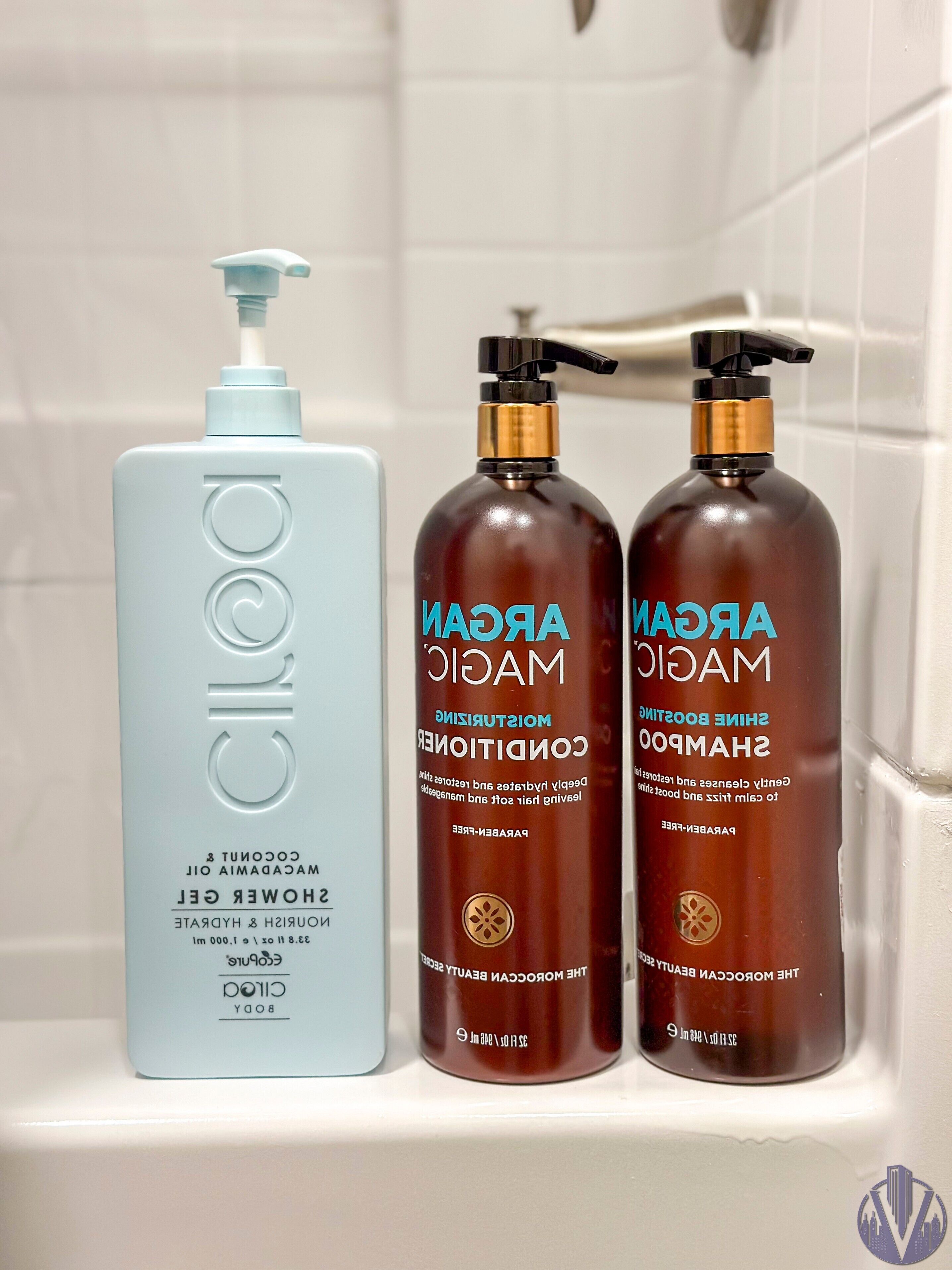 Haartrockner, Handtücher, Seife, Toilettenpapier