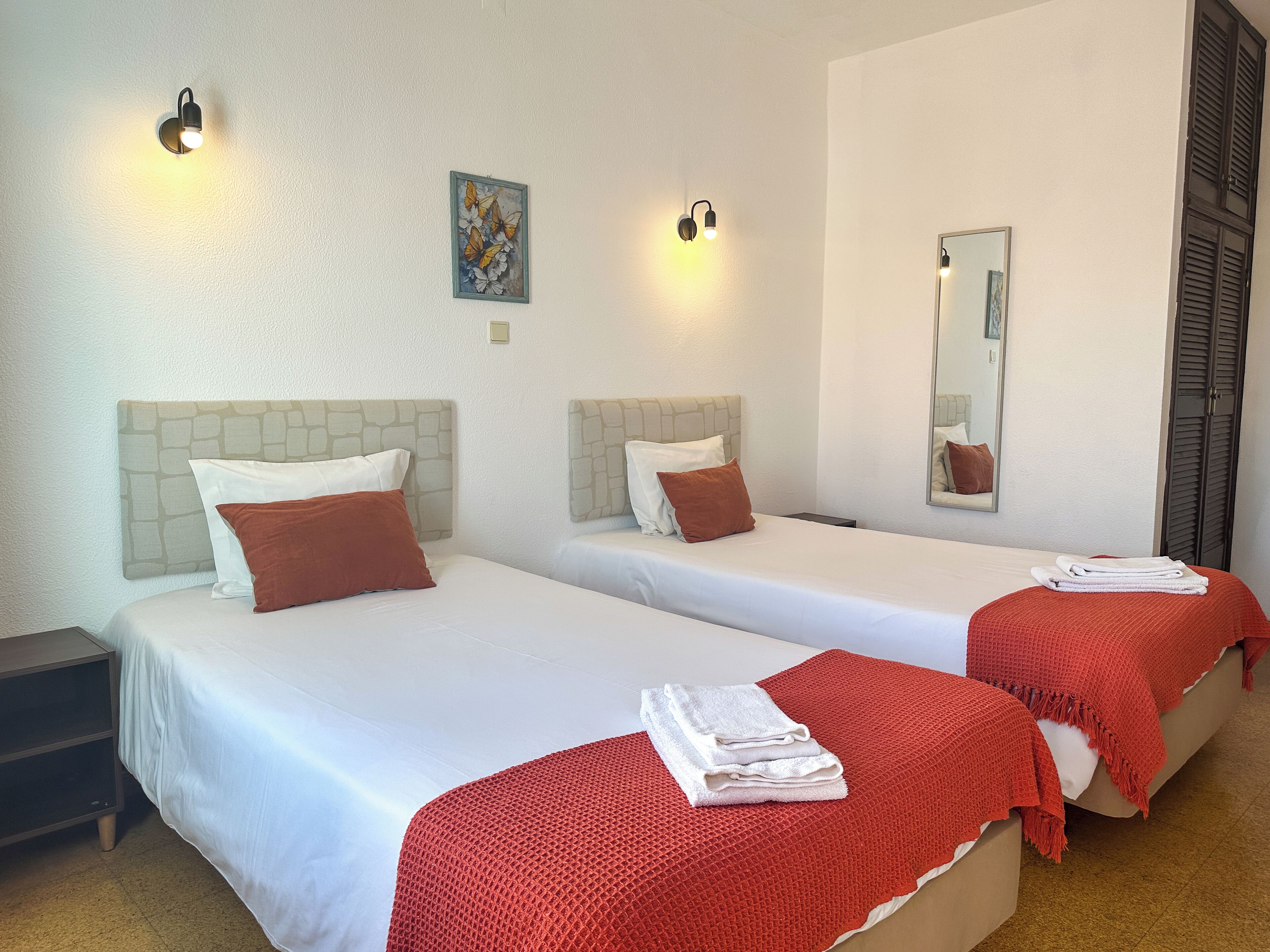 Twin Room | Free WiFi