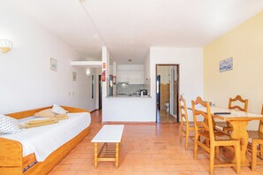 Departamento, 1 habitación | Área de sala de estar