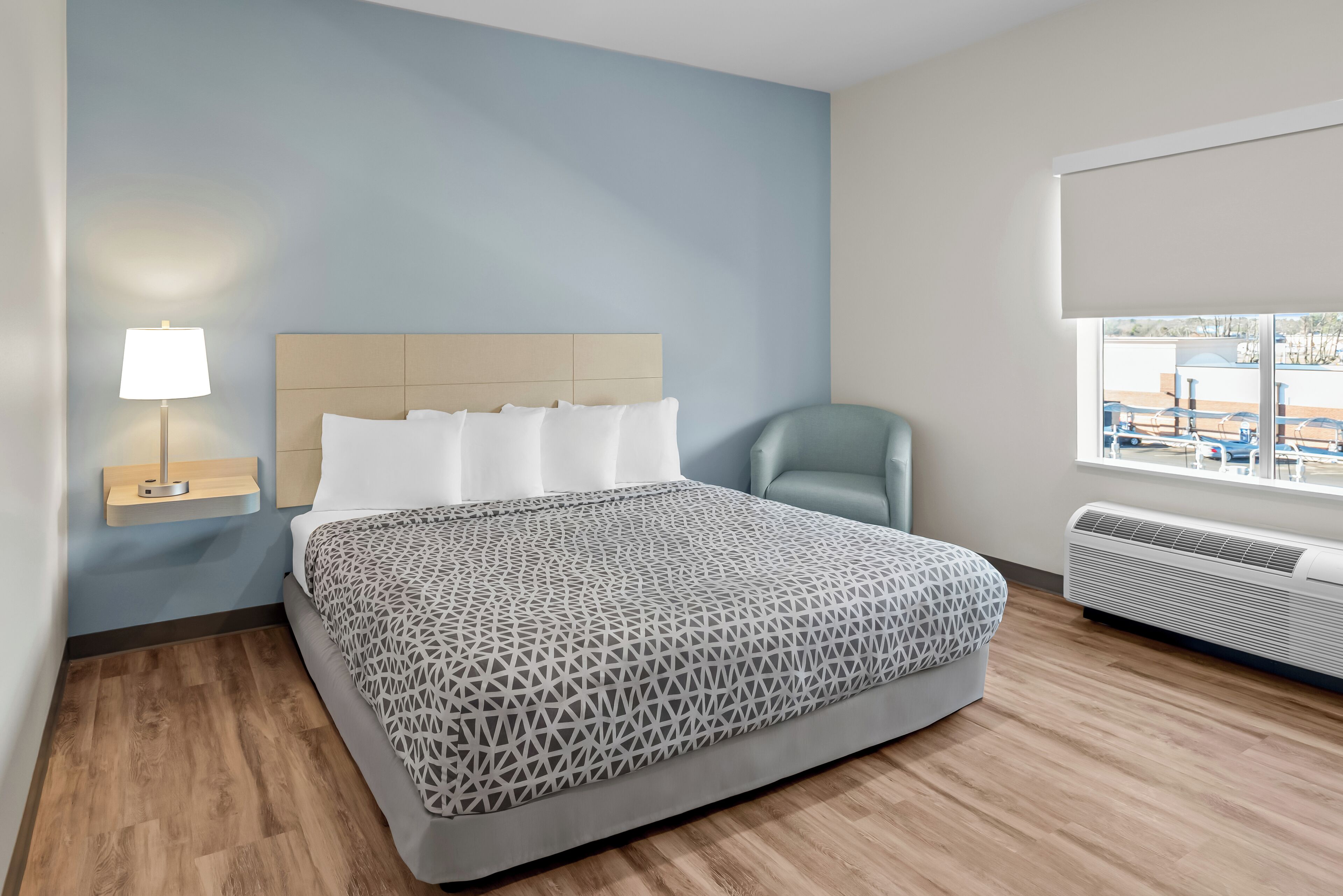 Suite, 1 cama de matrimonio grande, ducha adaptada, no fumadores | Wifi gratis y ropa de cama