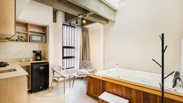 Suíte superluxo | Banheira de hidromassagem particular