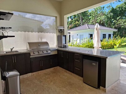 Luxury 5 Bedrooms Villa in Hispañola -sosua