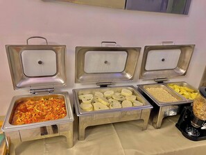 Free daily continental breakfast