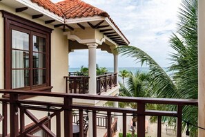 Comfort Suite, 2 Bedrooms, Beach View | Terrace/patio