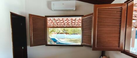 4 bedrooms, WiFi, bed sheets