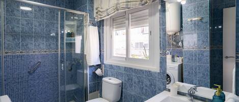 Doccia, asciugacapelli, asciugamani