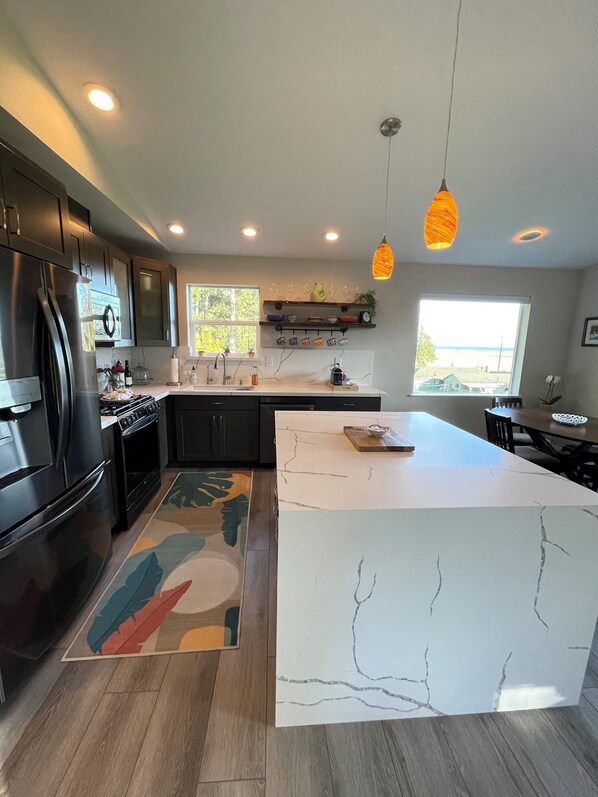 Microwave, oven, stovetop, dishwasher