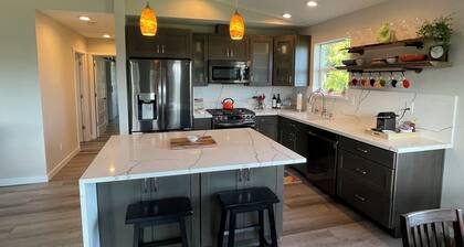 2-bedroom West Side View Apartment in charming Coupeville