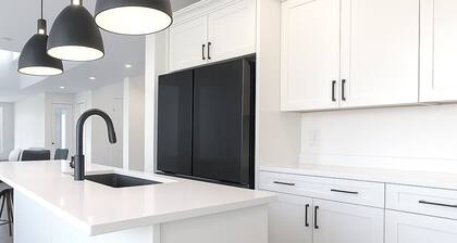 Corporate Housing • Fully Furnished • Daybreak • Gourmet Kitchen •Pets Always OK