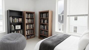 4 bedrooms, desk, iron/ironing board, free WiFi